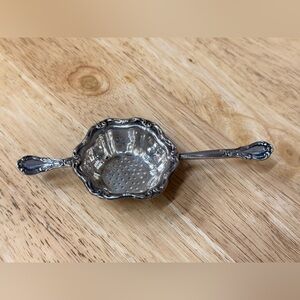 Stunning Elegant Sterling Silver Birks Tea Strainer